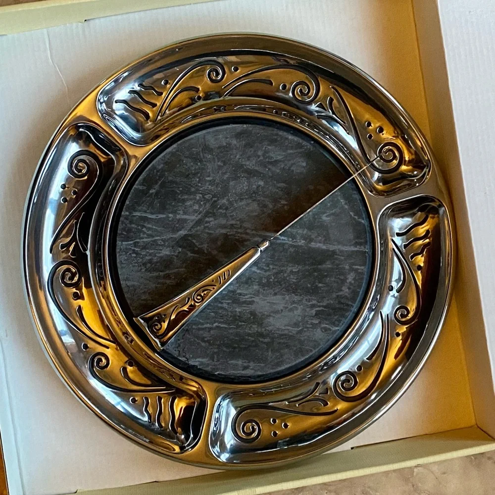 Lenox Spyro Reversible Cheese Board & Knife